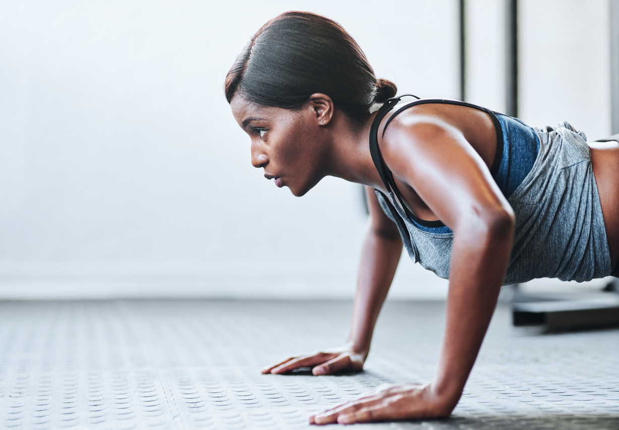 woman doing push ups